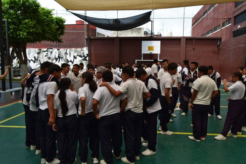 estudiantes en simulacro